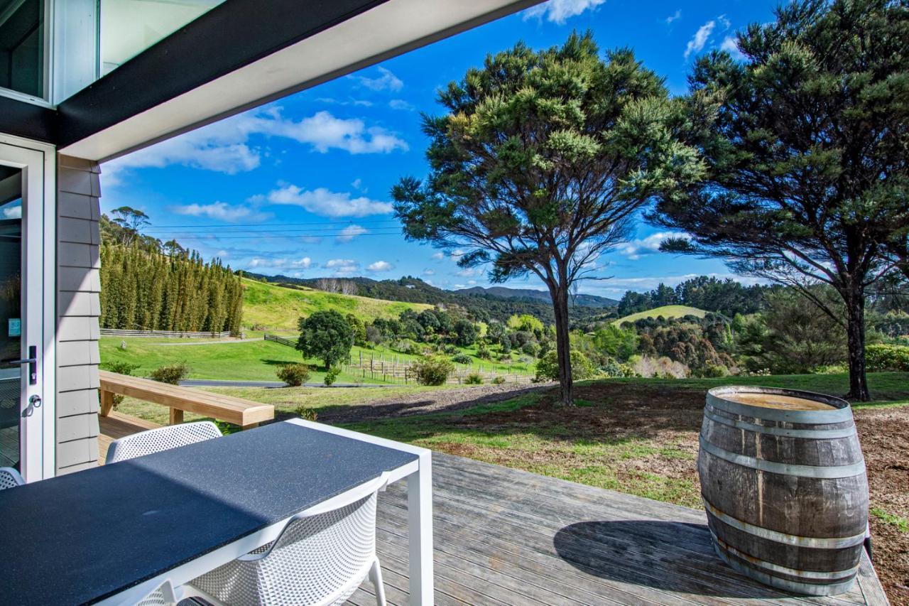 Paroa Bay Chalets - Te Whare Tui Ръсел Екстериор снимка