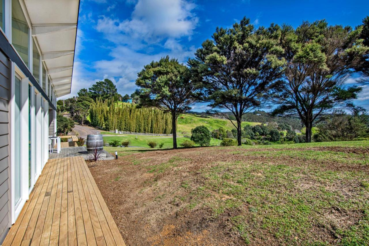Paroa Bay Chalets - Te Whare Tui Ръсел Екстериор снимка